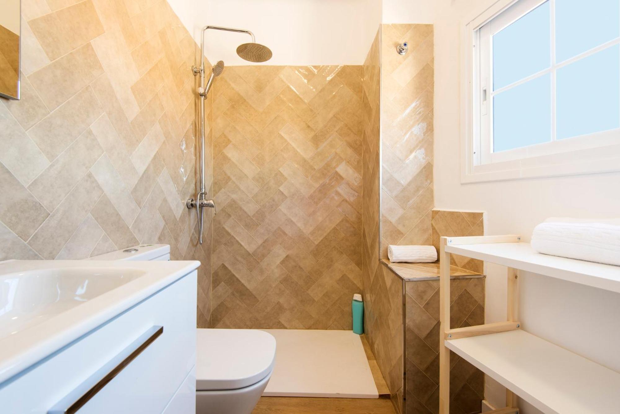 Appartement New For Couples Center Tour