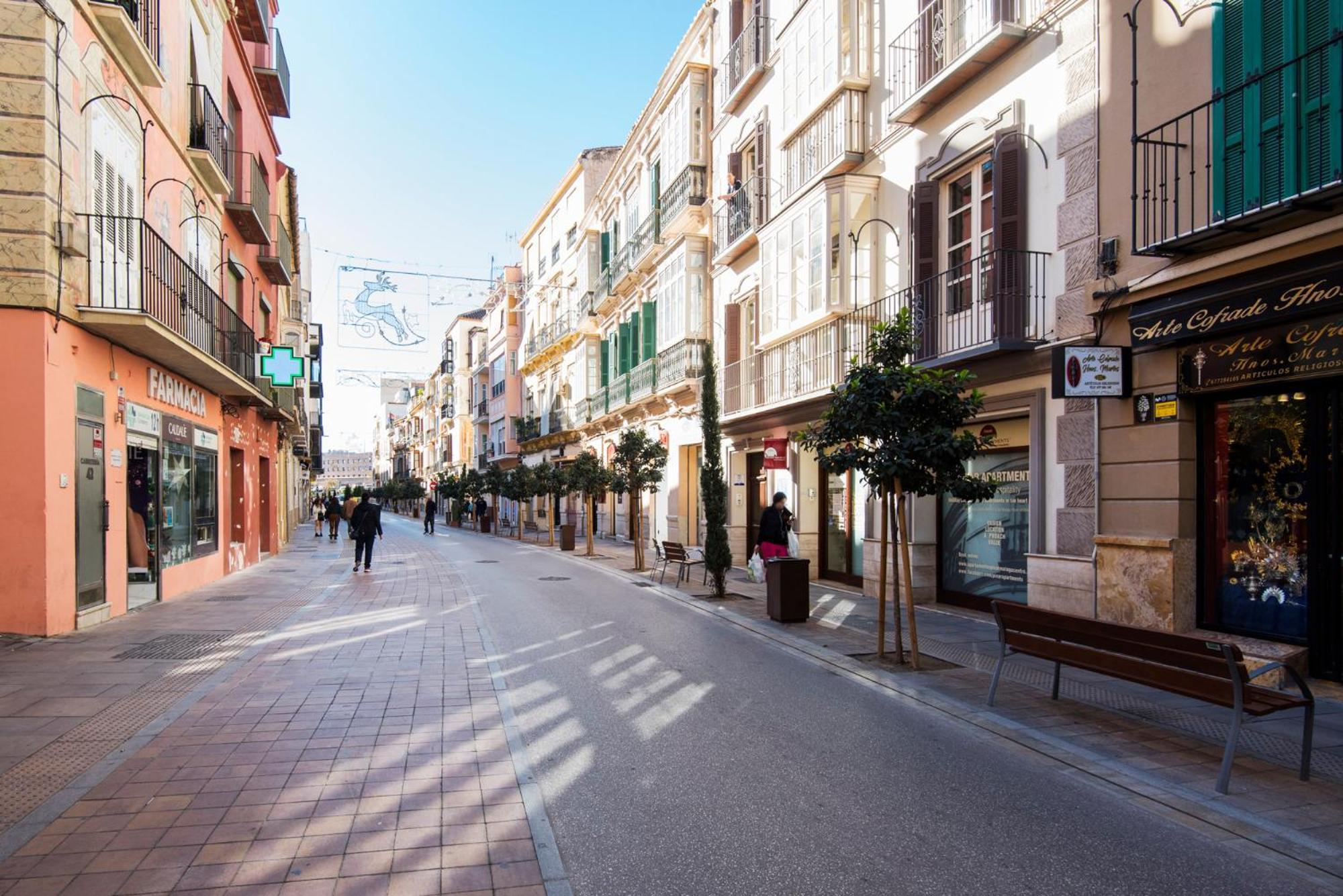 New For Couples Center Tour * Malaga